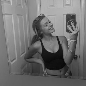 Meet your Posher, Sara